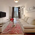 Apartment Apollis Business&budget By Ambiente