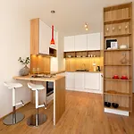 Apollis Business&budget By Ambiente Apartment Pressburg