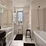 Apartment Apollis Business&budget By Ambiente *