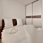 Apartment Apollis Business&budget By Ambiente Pressburg