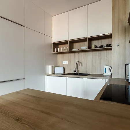 Apollis Business&budget By Ambiente Братислава