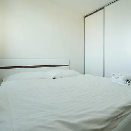 Apollis Business&budget By Ambiente Apartment