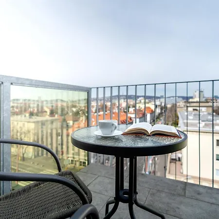 Apartment Apollis Business&budget By Ambiente Bratislava