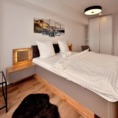 Apollis Business&budget By Ambiente * Bratislava