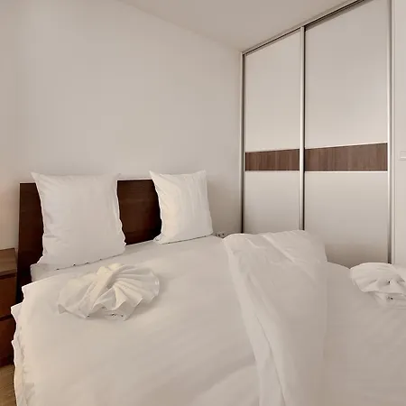 Apartment Apollis Business&budget By Ambiente Bratislava