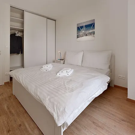 Apollis Business&budget By Ambiente * ברטיסלאבה