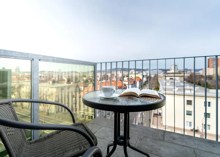 Apartment Apollis Business&budget By Ambiente Bratislava