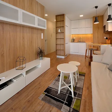 Апартаменты Apollis Business&budget By Ambiente Братислава