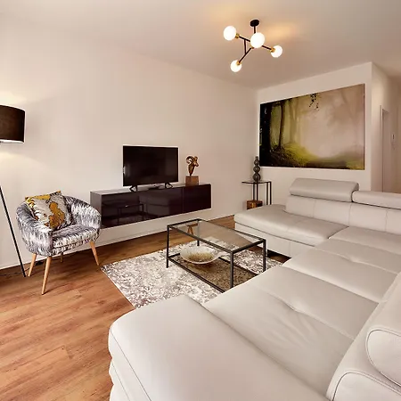 Apollis Business&budget By Ambiente * Братислава