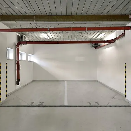 Apollis Business&budget By Ambiente Апартаменты Братислава